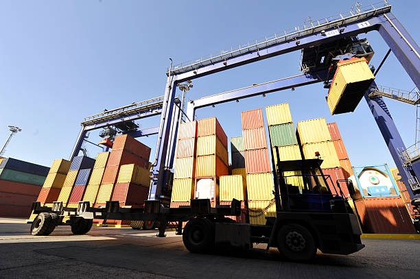 Memahami Revolusi Logistik