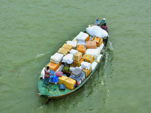 Proses pengiriman barang ke kawasan terpencil 